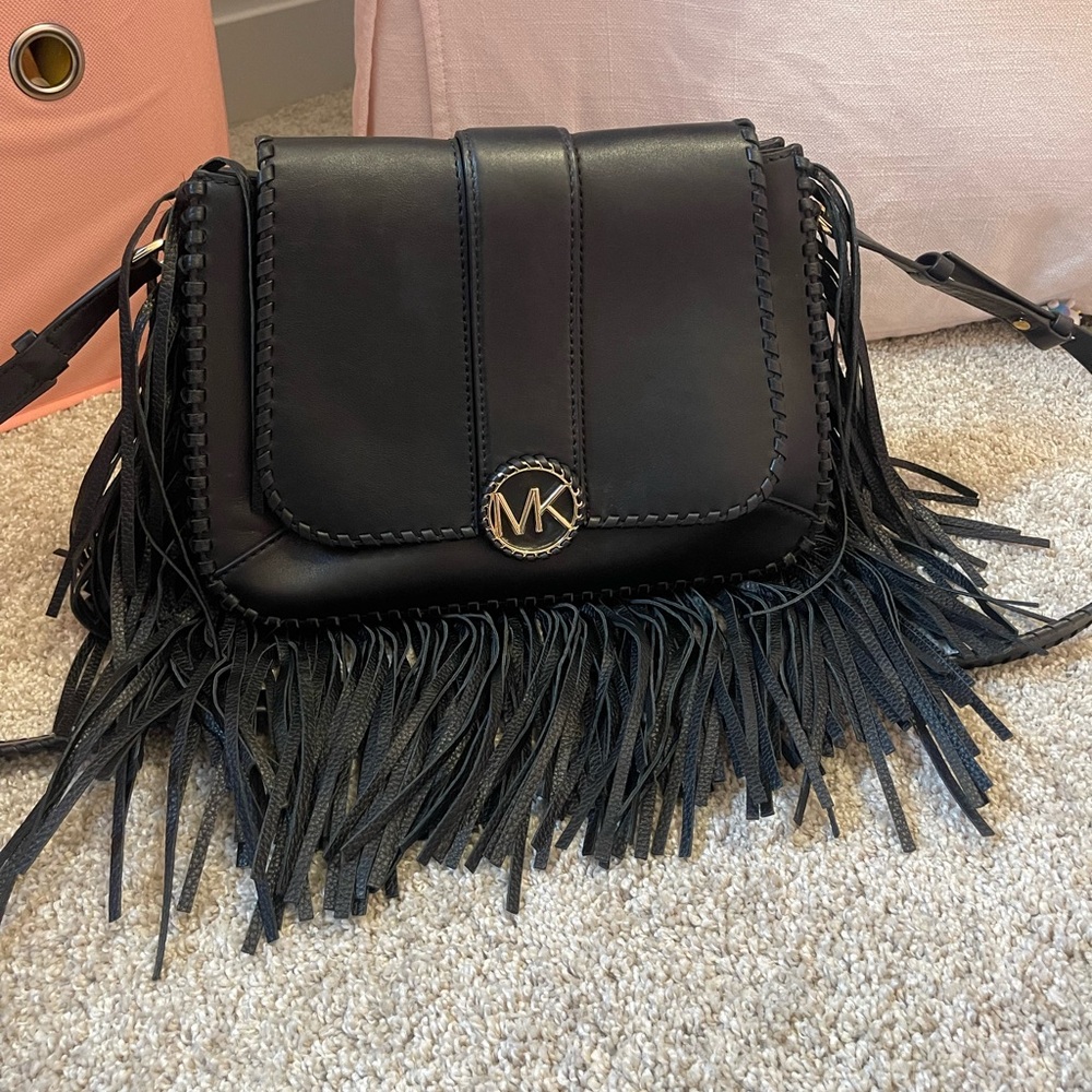 Michael Kors Seasonal Essentials core crossbody BOHO bag